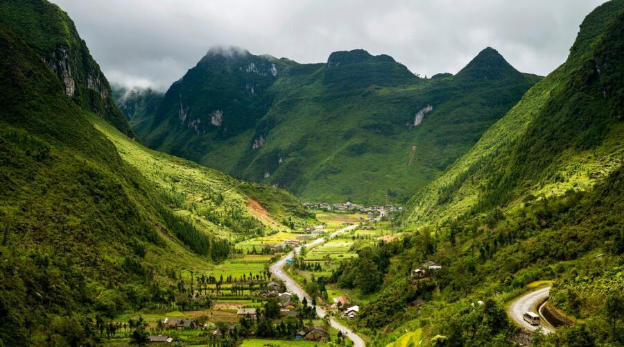 Sung La Valley