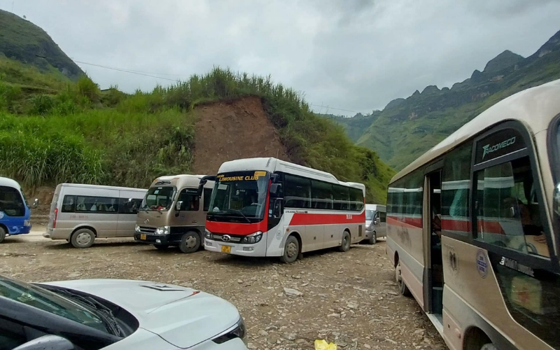 Tourist Bus